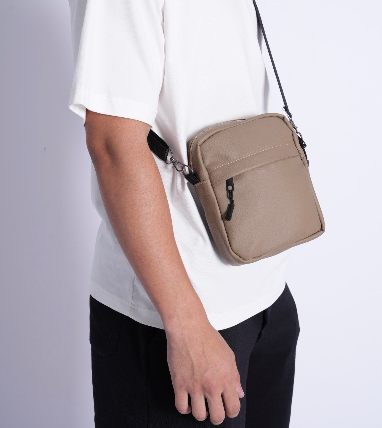 Sacoche simili cuir basique