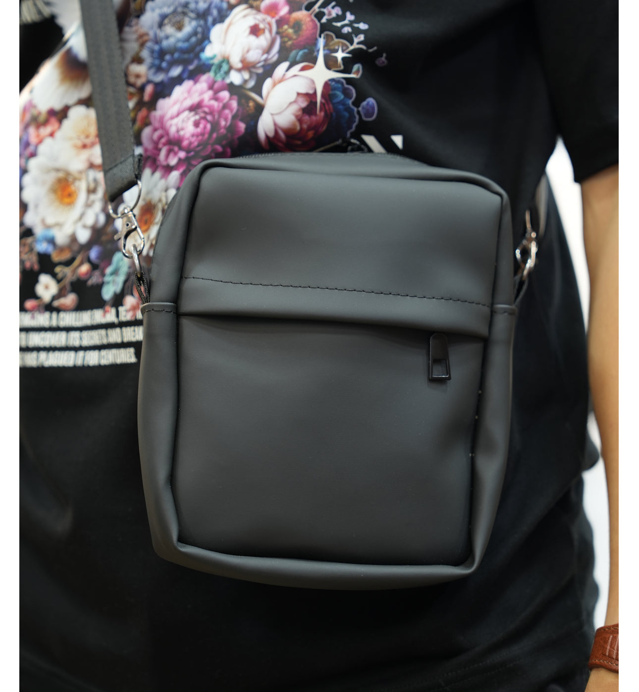 Sacoche simili cuir basique